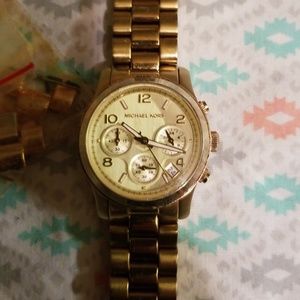 Michael kors watch gold